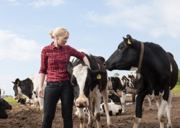 Noortaluniku toetus. Foto: noortalunik Kaja Piirfeldt, Remmelgamaa talu perenaine, MTÜ Eesti Noortalunikud juht