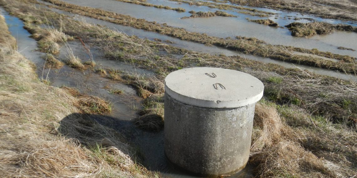 Kaaneta drenaažikaevu upuvad loomad, seetõttu peaks hoolitsema selle eest, et kaevud alati kaanetatud oleksid.
