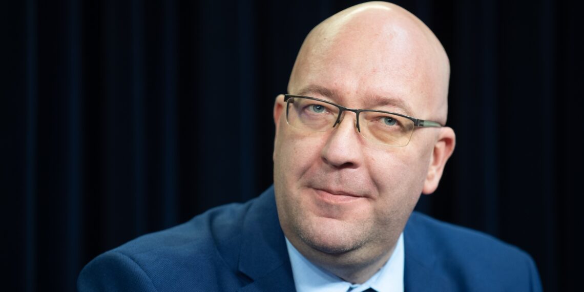 Arvo Aller tahab vähendada bürokraatiat, et põllumehed ei peaks mitmesse kohta sarnaseid andmeid esitama. Foto: Scanpix/Ekspress Meedia/Rauno Volmar