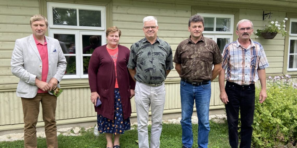 Eestimaa Talupidajate Keskliit sai uue nõukogu: pildil vasakult Ando Eelmaa, Marika Parv, Olavy Sülla, Jaan Kiider, Kalle Hamburg. Foto: Taluliit