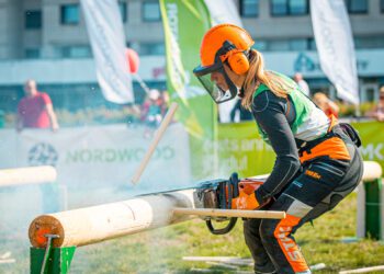 Laupäeval selgub Eesti meister raiespordis. Eesti parim naisraiesportlane Karina Riive. Foto: Eesti Metsaselts