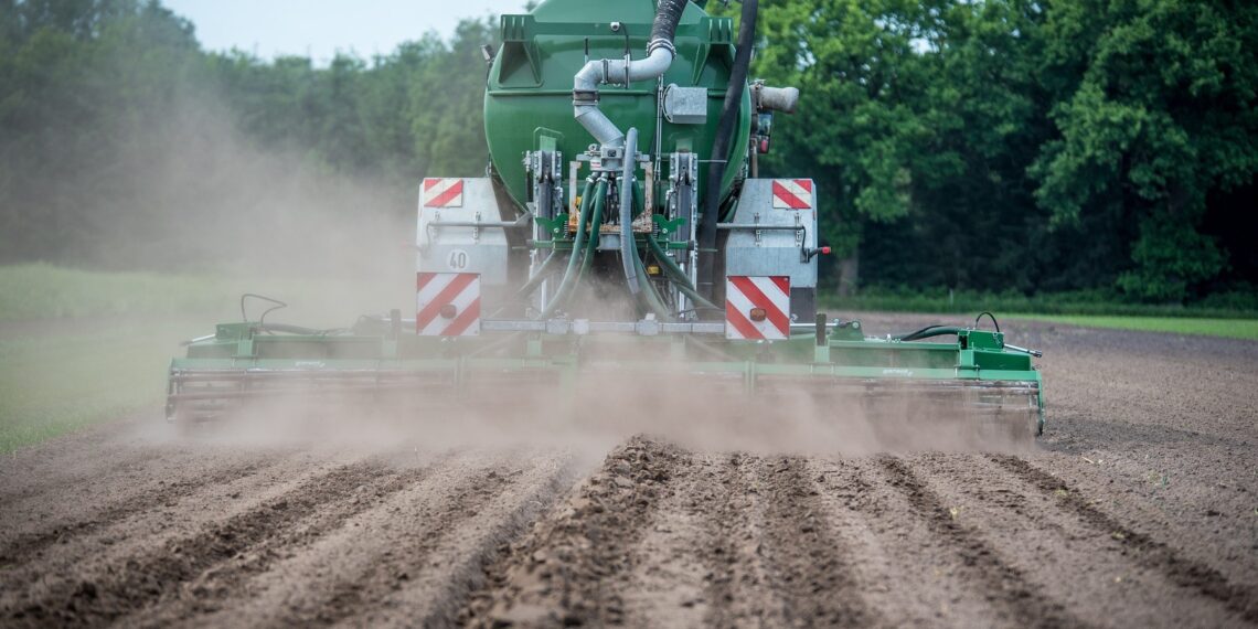 FaST-i digiplatvorm peaks tulevikus andma põllumehele täpselt teada tema maade toitainevajaduse, praeguseks valminud demoversioon sisaldab vaid väetamisplaani tegemise lahendust. Digrstaadi kasutamine. Foto: Pixabay