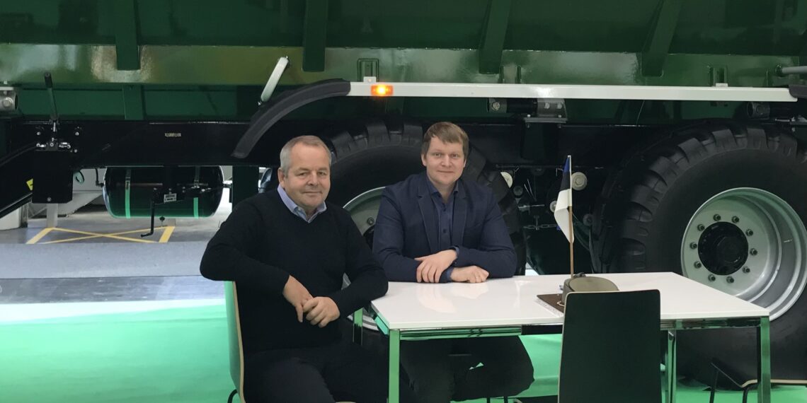 Tarmo ja Kert Kärbo Taker Trailers OÜ-st.