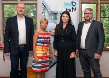 30. augustil 2022 avati Põhjaka mõisas Eesti toidu kuu ühise moosikeetmisega. Moositeost võtsid osa maaeluminister Urmas Kruuse, Eesti Toiduainetööstuse Liidu juht Sirje Potisepp, Eestimaa Talupidajate Keskliidu juhatuse liige Kerli Ats ja Eesti Põllumajandus-Kaubanduskoja juhatuse esimees Roomet Sõrmus. Foto: EPKK / Mats Õun