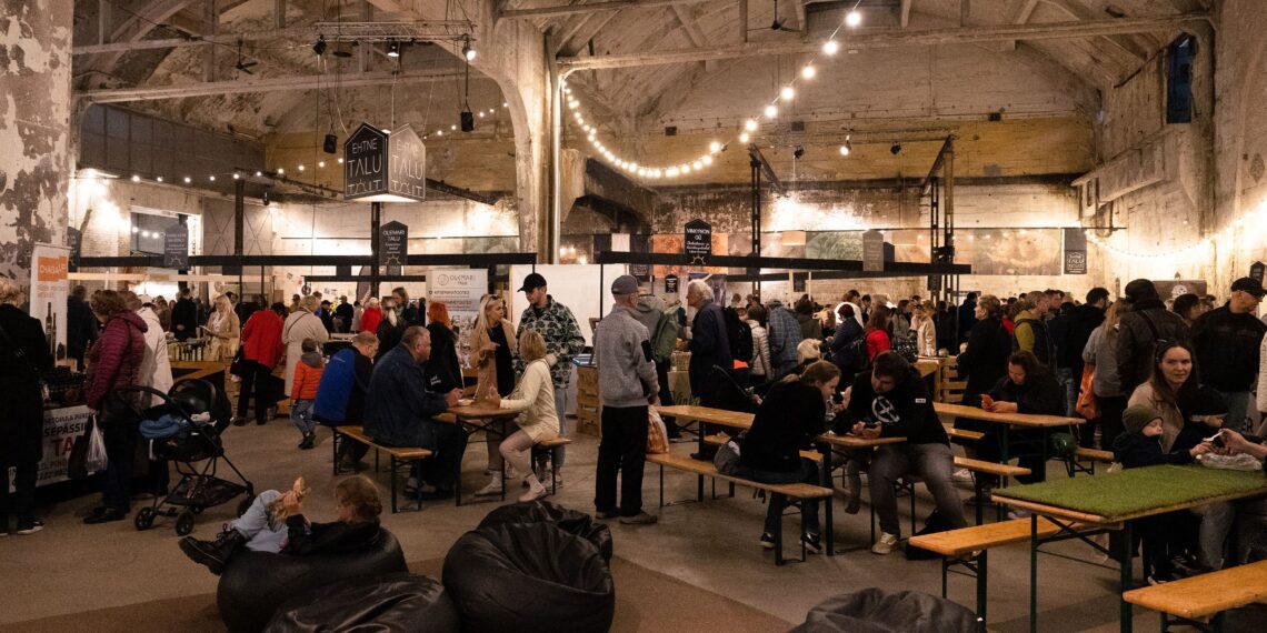 “Maa tuleb linna” talutoidu laat 2022. Foto: Tom Zuraljov