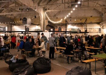 “Maa tuleb linna” talutoidu laat 2022. Foto: Tom Zuraljov