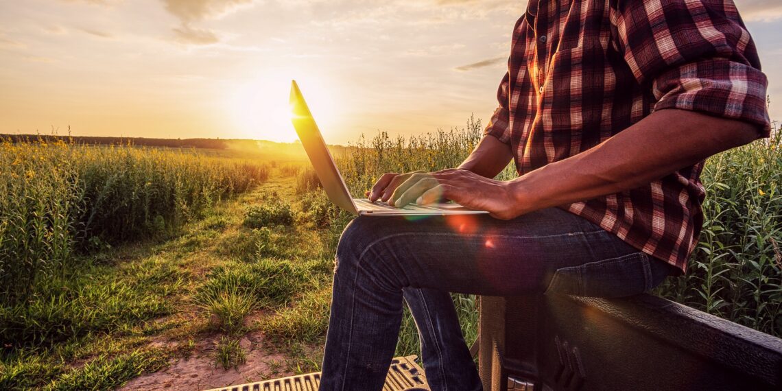 Toetustingimuste kunstlik täitmine – mida see tähendab ja kuidas seda vältida? Kui Statistikaametist helistatakse, palun vastake! Statistikaamet korraldab 15. novembrini kestvat põllumajanduse struktuuriuuringut. Foto: Shutterstock