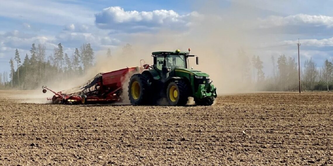 Maakasutuse stsenaariumid. Suviodra külv Põlvamaal. Foto: Sigrid Kahar