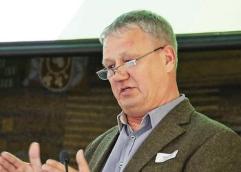 Saimre Agro Grupi juhatuse liige Mati Tuvi esinemas 29. märtsil Eesti Tõusigade Aretusühistu konverentsil. Foto: Alo Tänavots