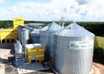 Rõngus avati hiljuti vilja vastuvõtu laiendus koos kahe uue, kokku 32 000 m3 vilja mahutava punkermahutiga. Foto: Mart Matis