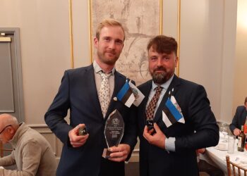 Eestit esindasid 2022. aastal Iirimaal toimunud künni maailmameistrivõistlustel Priit Puuorg (vasakul), kes pälvis 10. koha ja parima uustulnuka eriauhinna, ning Kaspar Järvala, kes saavutas 18. koha. Foto: Margus Ameerikas