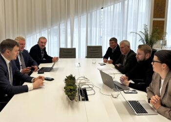 Eesti Nooratalunikud MTÜ, Eesti Põllumajandus-Kaubanduskoda ja Eestimaa Talupidajate Keskliit kohtusid regionaalminister Madis Kallasega. Foto: EPKK