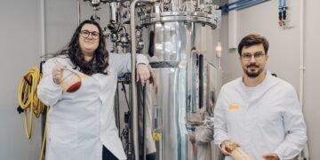 Maaelu Teadmuskeskuse (METK) innovatsiooniteenistus on pühendunud sellele, et põllu- ja maamajanduse valdkonna teadmised, kogemused ja uuendused leviks. ÄIO Techi asutajad Nemailla Bonturi ja Petri-Jaan Lahtvee. Foto: Andrei Ozdoba