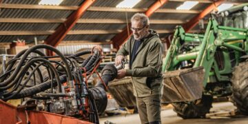 SE Tehnikakeskus: kuidas valida talveks töö- ja termoriideid? Juhend aktiivsetele inimestele ja professionaalidele.