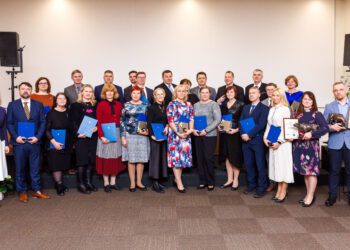 Ministeerium tänas valdkonna silmapaistvaid eestvedajaid. Foto: Raul Mee