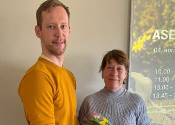 Eestimaa Talupidajate Keskliidu juht Karl Aru koos Laivi Luuriga, kes pälvis 2024. aasta parima asendustaluniku tiitli. Foto: taluliit