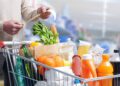 METK 2026. aasta II kvartali vahearuanne näitab, et toorainehindade muutused kanduvad jaehindadesse üle ebaühtlaselt ja viitajaga. Foto: Shutterstock