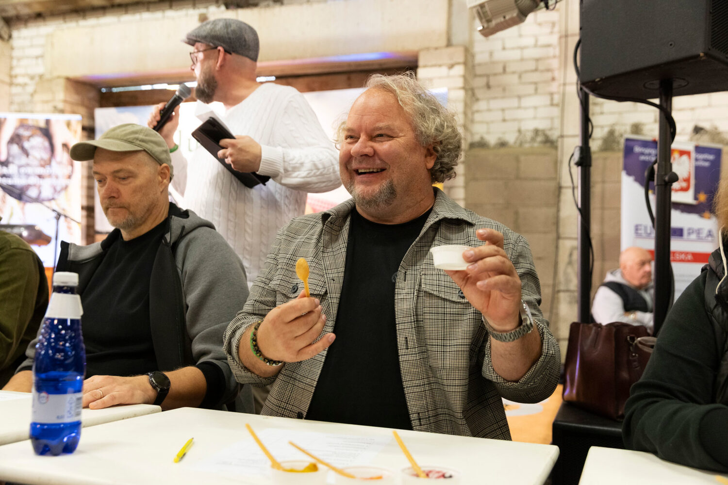 Olustveres toimus 21. hoidiste mess ja kohaliku toidu laat. Fotod: Oleg Hartšenko