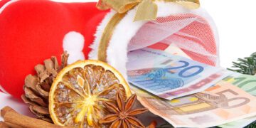 Jõuludeks saab taotlejatele välja makstud üle 145 miljoni euro otsetoetusi. Foto: Shutterstock