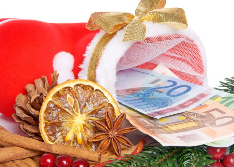 Jõuludeks saab taotlejatele välja makstud üle 145 miljoni euro otsetoetusi. Foto: Shutterstock