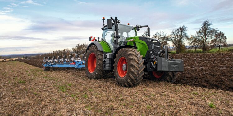 Eelmise aasta kõige rohkem kaubaks läinud põllutraktor oli kuni 305 hobujõudu arendav Fendt 728 Vario, neid müüdi 30. Foto: Fendt